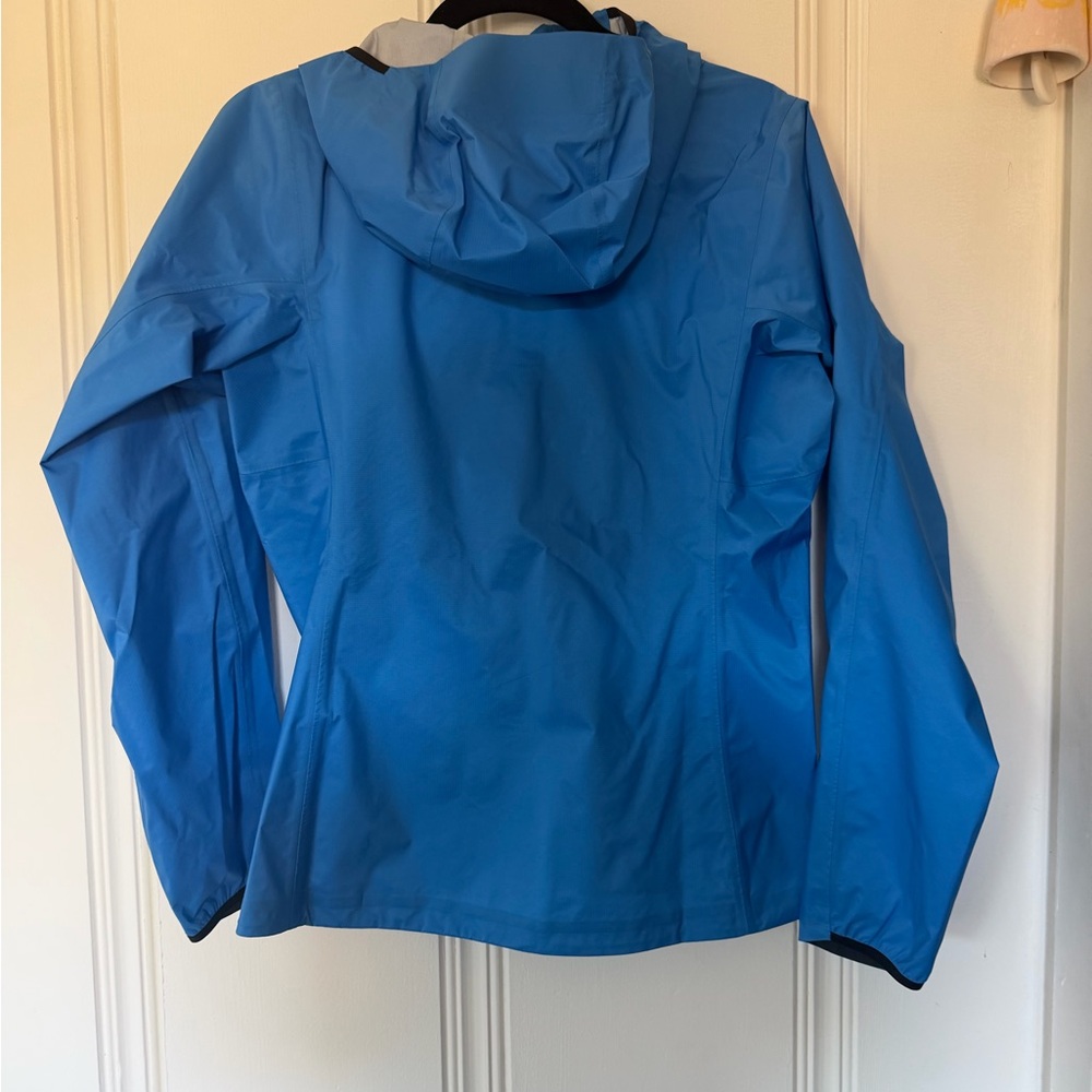 Patagonia Storm Racer Women’s Rain Jacket - Picture 6 of 10